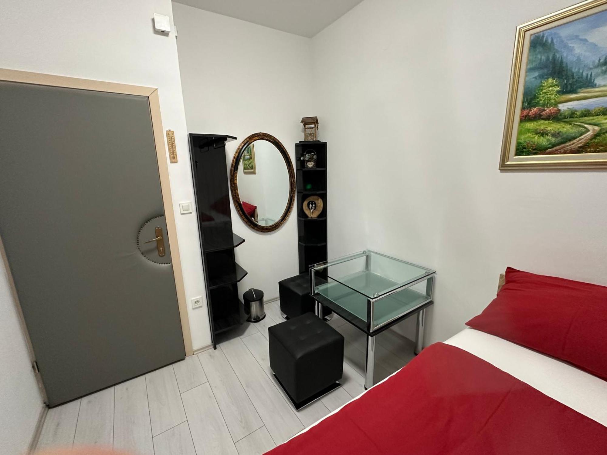Leptir Hostel Zagreb Exterior photo
